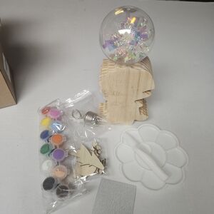 Wooden Dinosaur Light Art‎ Kit with Paints